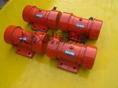 YZS振動(dòng)電機(jī):激振能力強(qiáng)，拆卸方便。